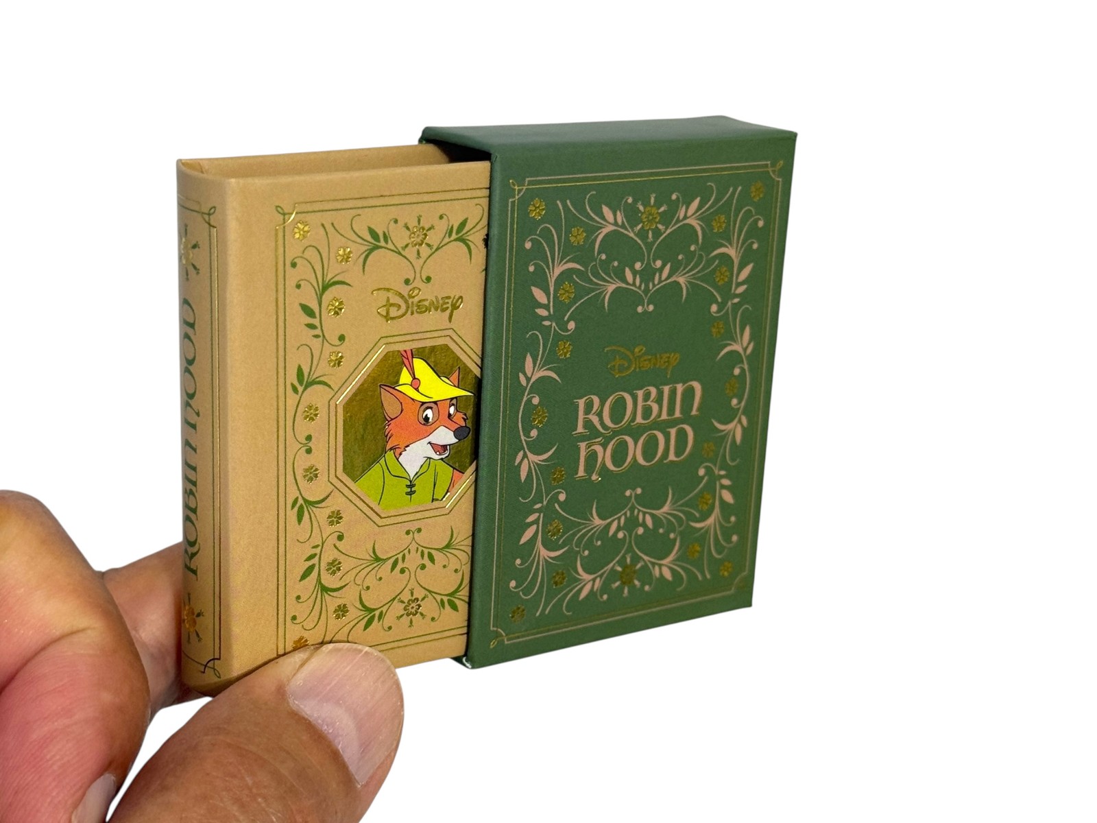 Robin Hood in Spanish Mini Book w/ slipcase hardcover 190 pag color illustrated