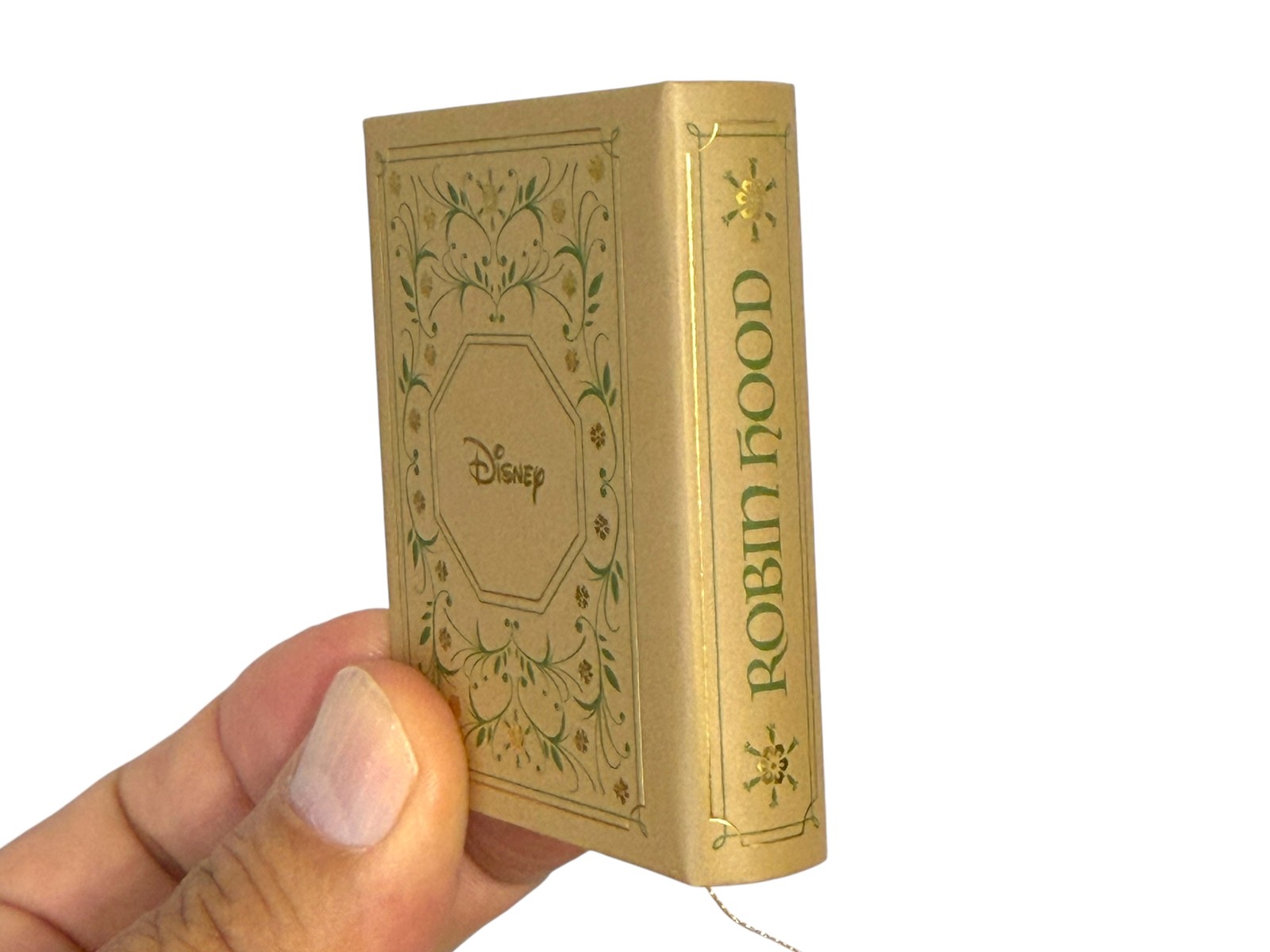 Robin Hood in Spanish Mini Book w/ slipcase hardcover 190 pag color illustrated